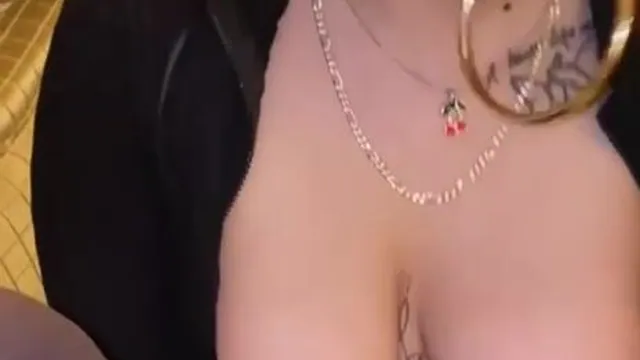 Val2legit Huge Nude Boobs Out Sucking A Fat Black Dick Fansly Video