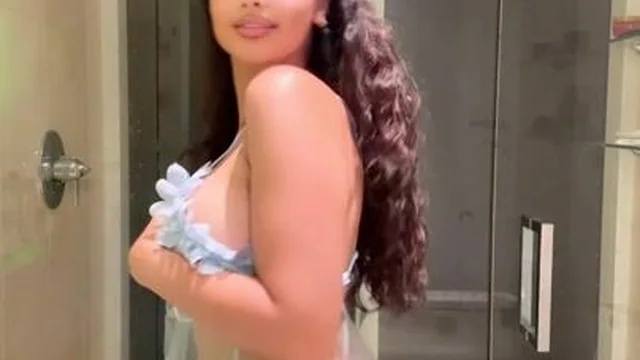 Diva Flawless PPV Hot Steaming Shower