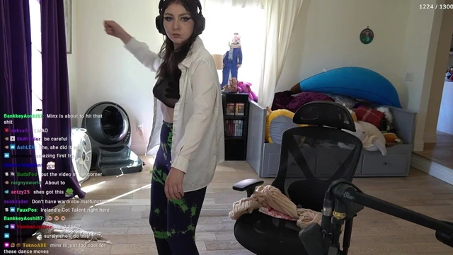Justaminx Showing Her Nude Tits For Subs 3 Streams In A Row Leak