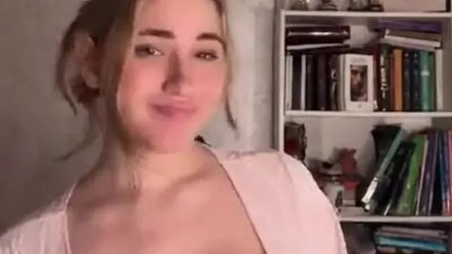 Chiri_Francesca goes Topless to show her Beautiful Big Tits