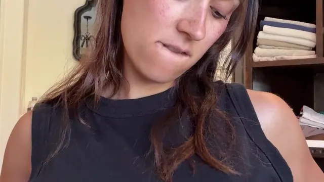 Sarah Caldeira AKA Sarah Illustrates Perggo Milk Filled Tits Play Onlyfans