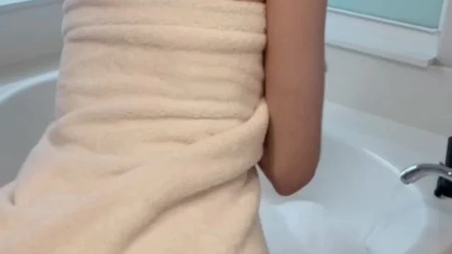 Megnutt02 Full Naked In Bathtub Playful Tits Teasing Onlyfans