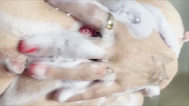 Paige Vanzant Soapy Closeup Scrub On Tits And Pussy