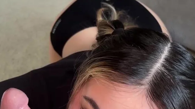 Bbyxcherry Gives A Deepthroat And Cumshot In POV