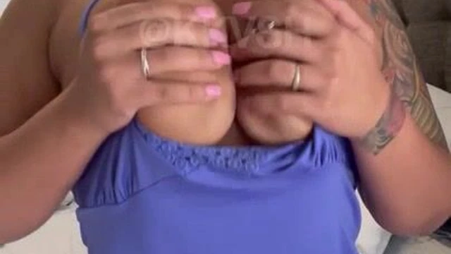 Kkvsh Digging Up Her Nude Pussy With A Huge Dildo Leaked Onlyfans Porn Video