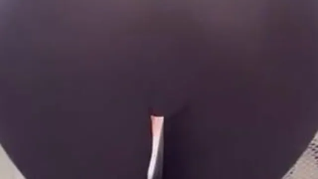 Hannah Jo Spreads Her Ass In A Steamy Car Sex Session