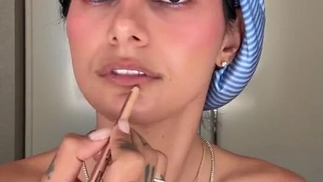 Mia Khalifa Gets Ready In Full Nude For Exclusive Clip