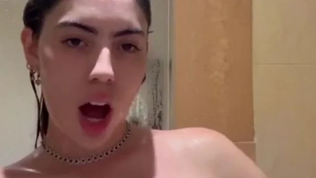Paufrancoficial Pleasures Herself In A Steamy Bath