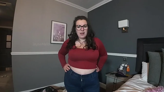 Jayne Melons Seduces In Sexy Stepmom Lingerie