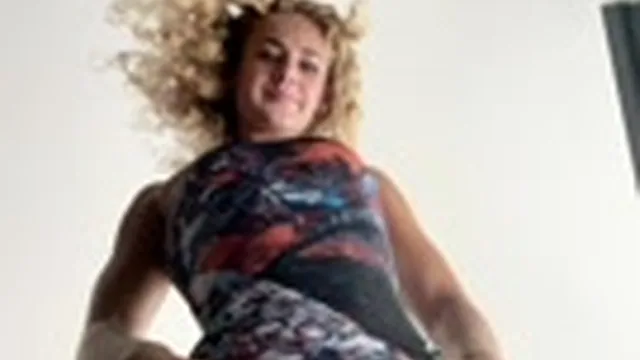 Cclaire.bbearxo Sitting On Your Face Rubbing Her Pussy Onlyfans Video