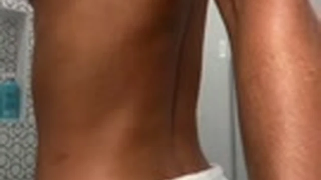 Cclaire.bbearxo Nude Tits Playing After Shower And Dropping Her Towel Onlyfans Video