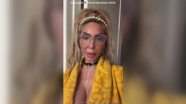 Farrah Abraham Livestream Getting Fucked By Masked Camera Guy Onlyfans Video screenshot